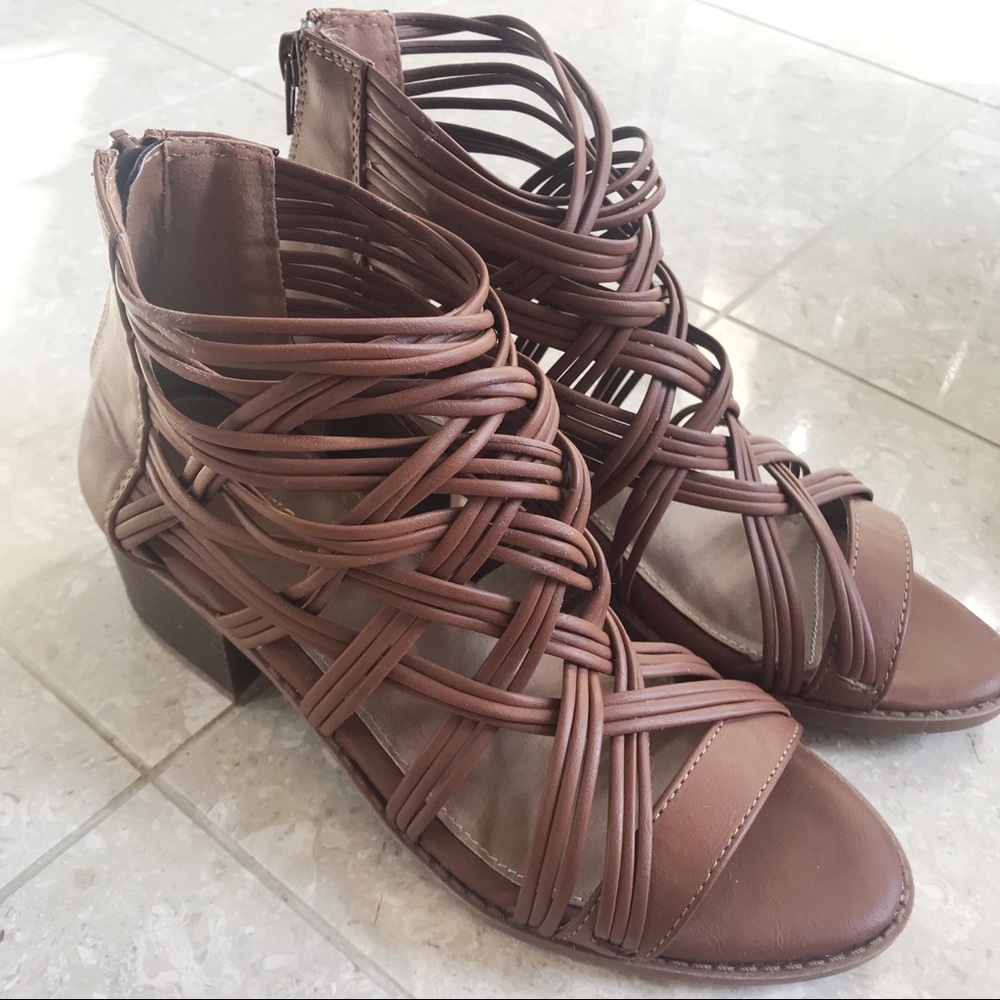 Maurices brown sandals - Picture 2 of 5